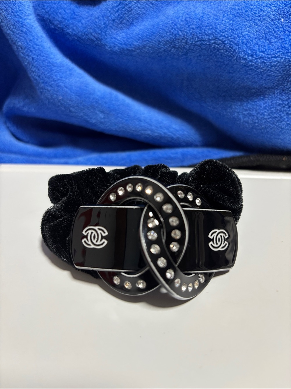 CHANEL Black Crystal Interlocking CC Hair Scrunchie Clip